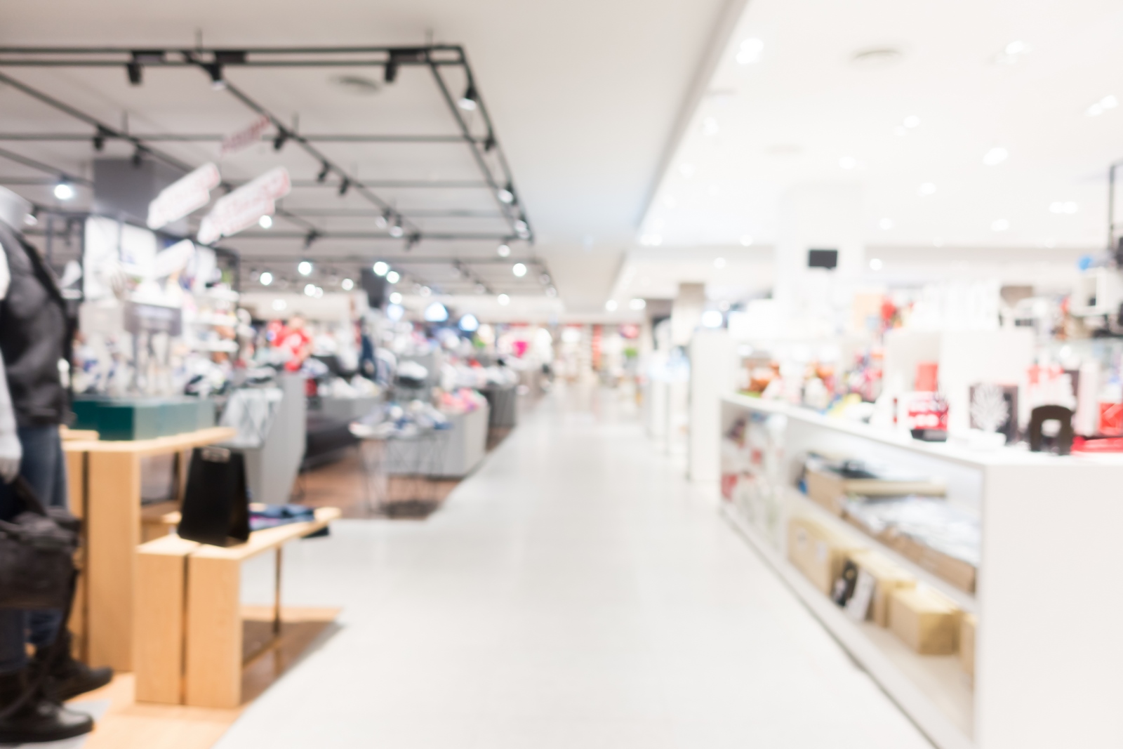 Abstract blur and defocused shopping mall in department store interior for background